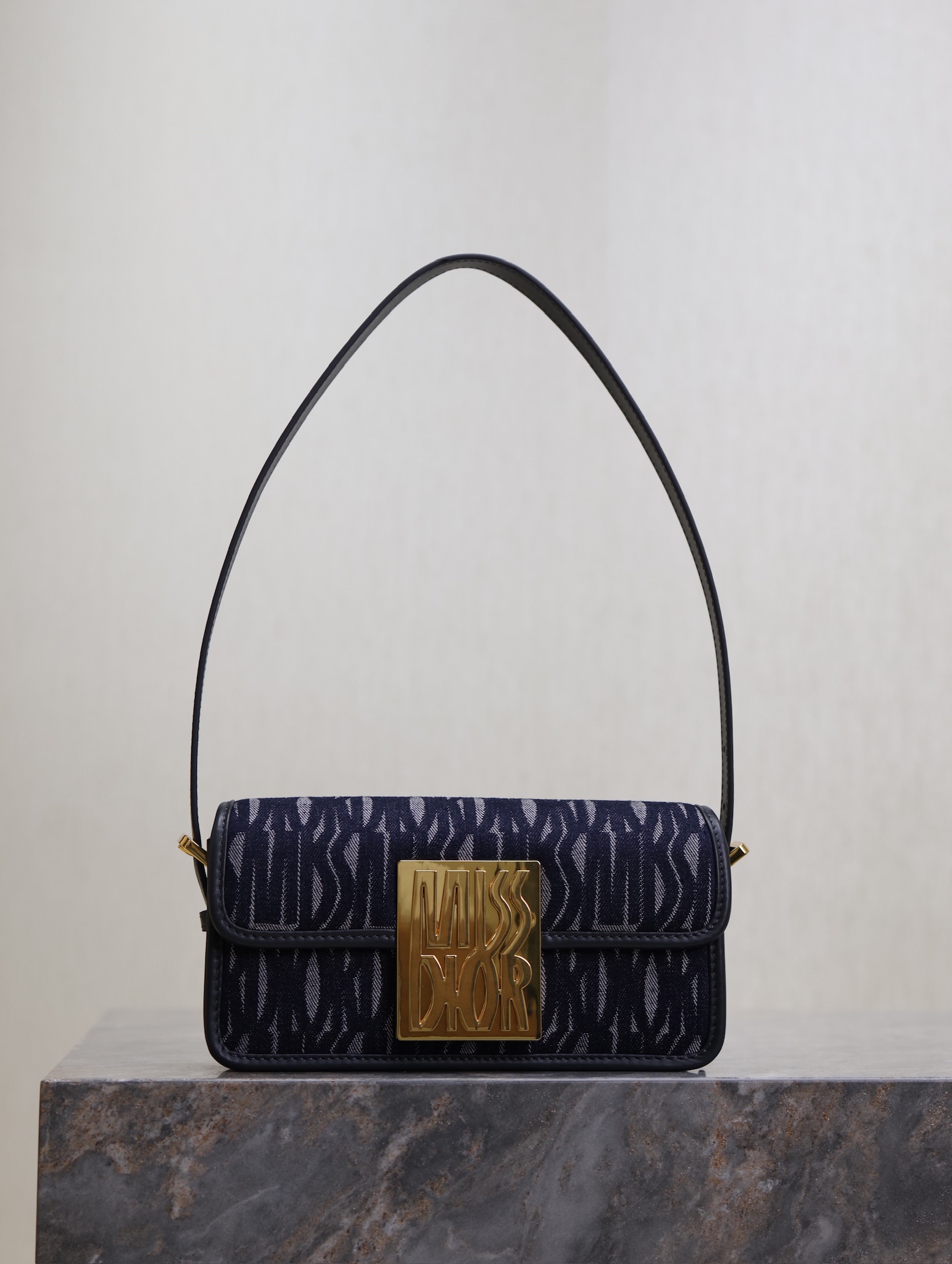 TOP Christian Dior Miss Dior Flap Bag 22 x 11 x 6cm -Dark Blue