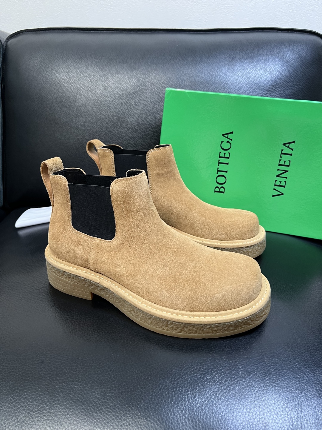 TOP Bottega Veneta BV Men's/Women's Short Boots Calfskin - 2 Color
