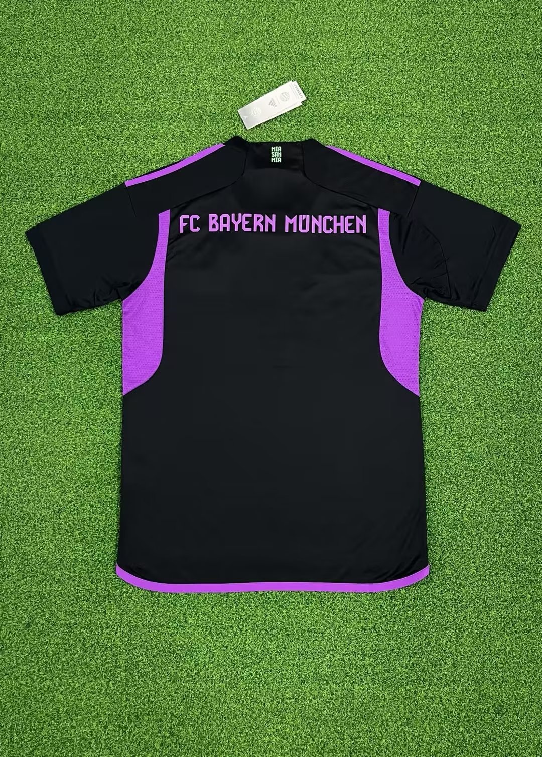 2425 Bayern  Away  jersey.Player embroidery version