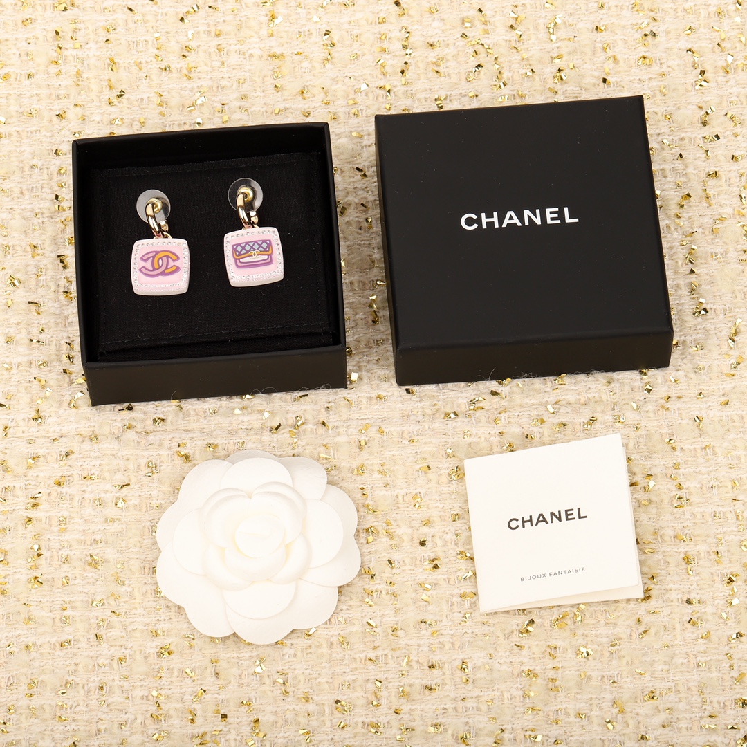 TOP CHANEL Earrings-Pink