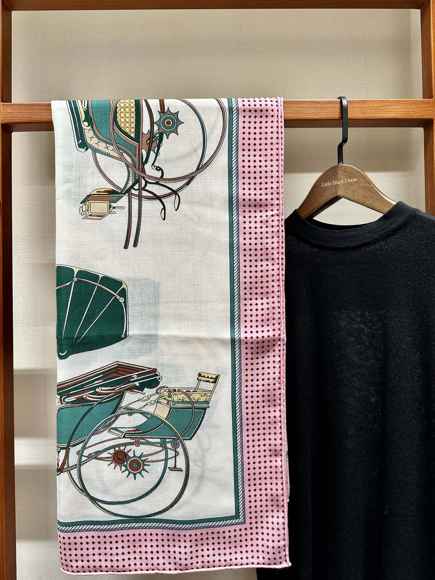 TOP HERMES Holiday Carriage Square Scarf 140 x 140 cm - 2 Colours