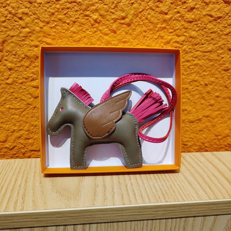 TOP HERMES Pagasus Charm - 19 Colours