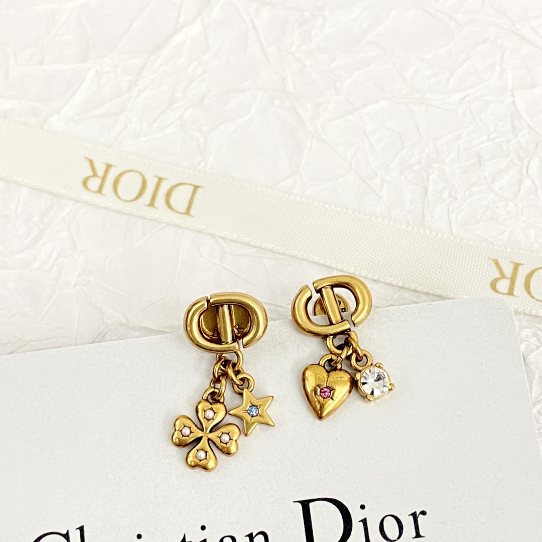 TOP Christian Dior Heart Star Earring