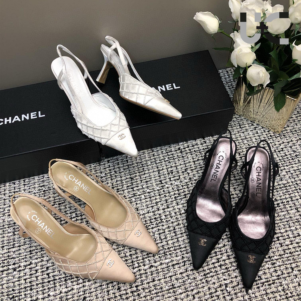 CHANEL Vintage Double C Pointed Toe Heels (Replica)