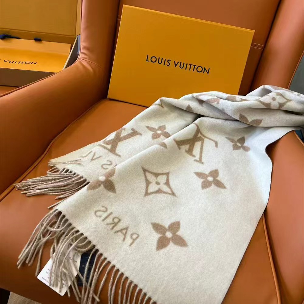 Louis Vuitton M76067 Reykjavik Scarf (Replica)