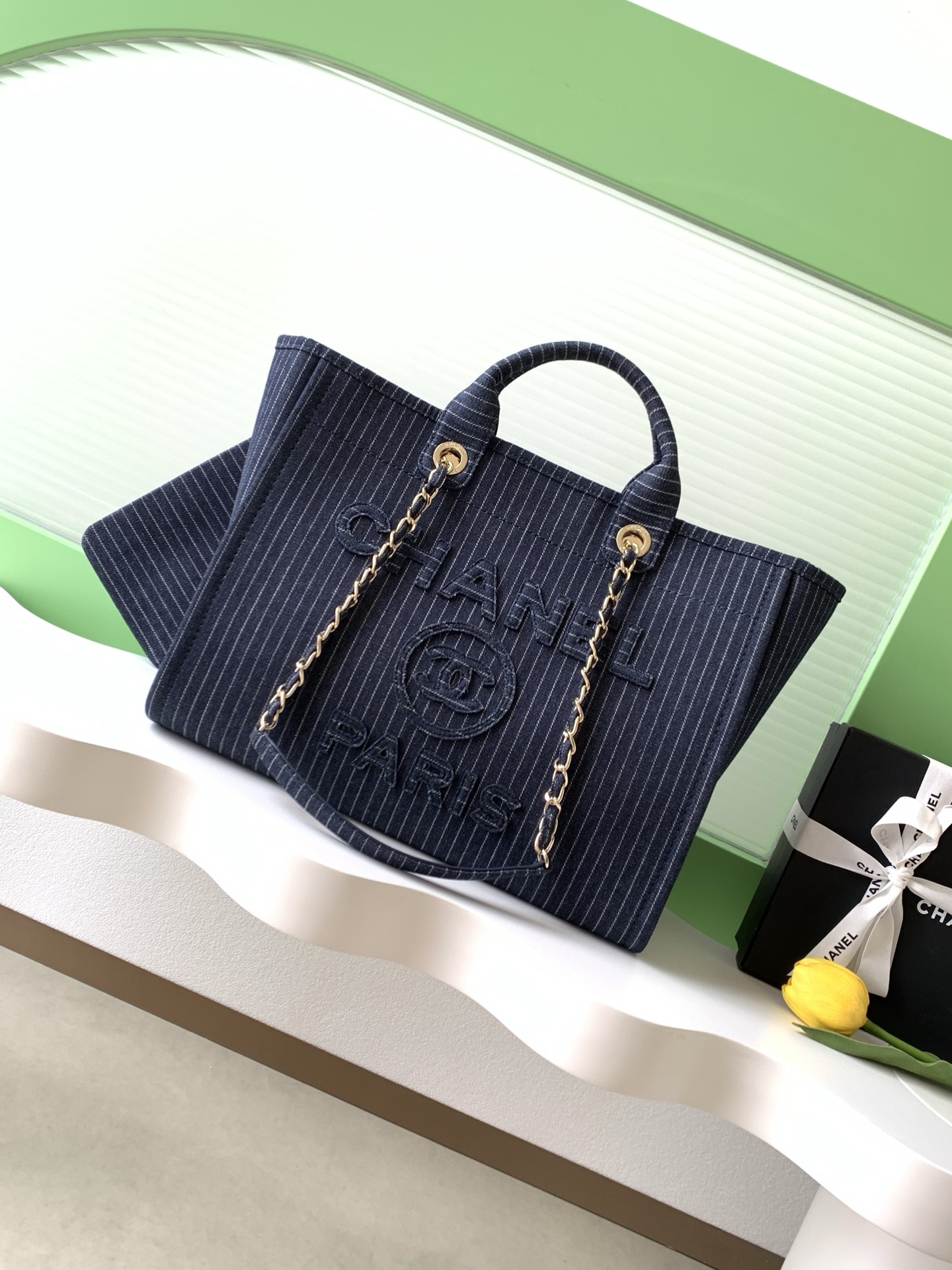 TOP CHANEL Beach Bag 38cm -  Blue