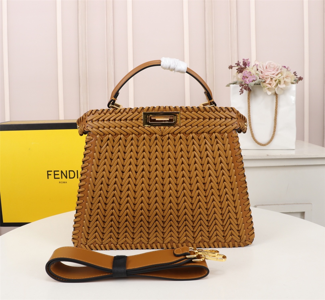 TOP FENDI Peekaboo ISeeU Handbag - Brown