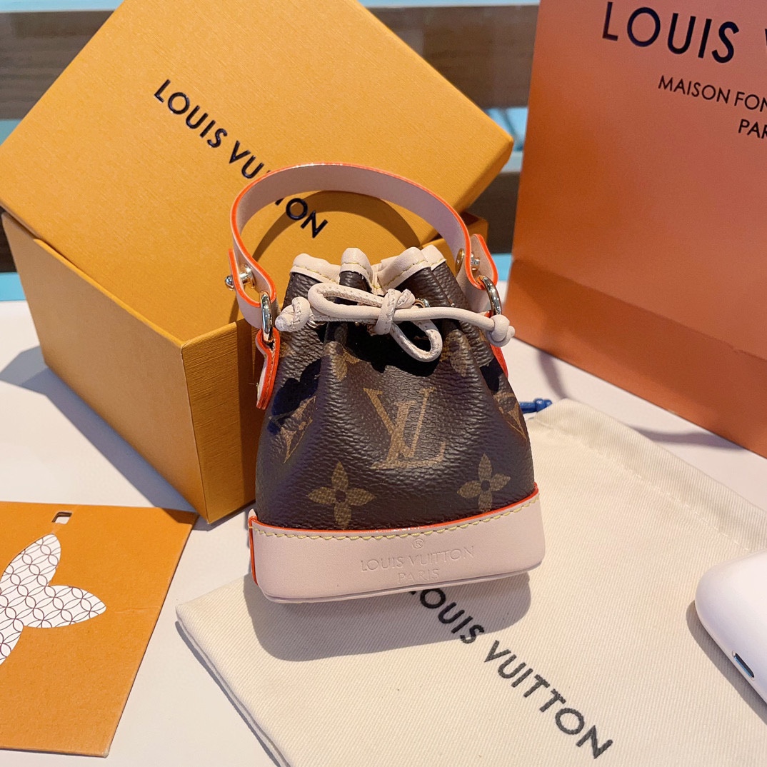TOP Louis Vuitton LV MICRO NOE Bag Keychain - Brown