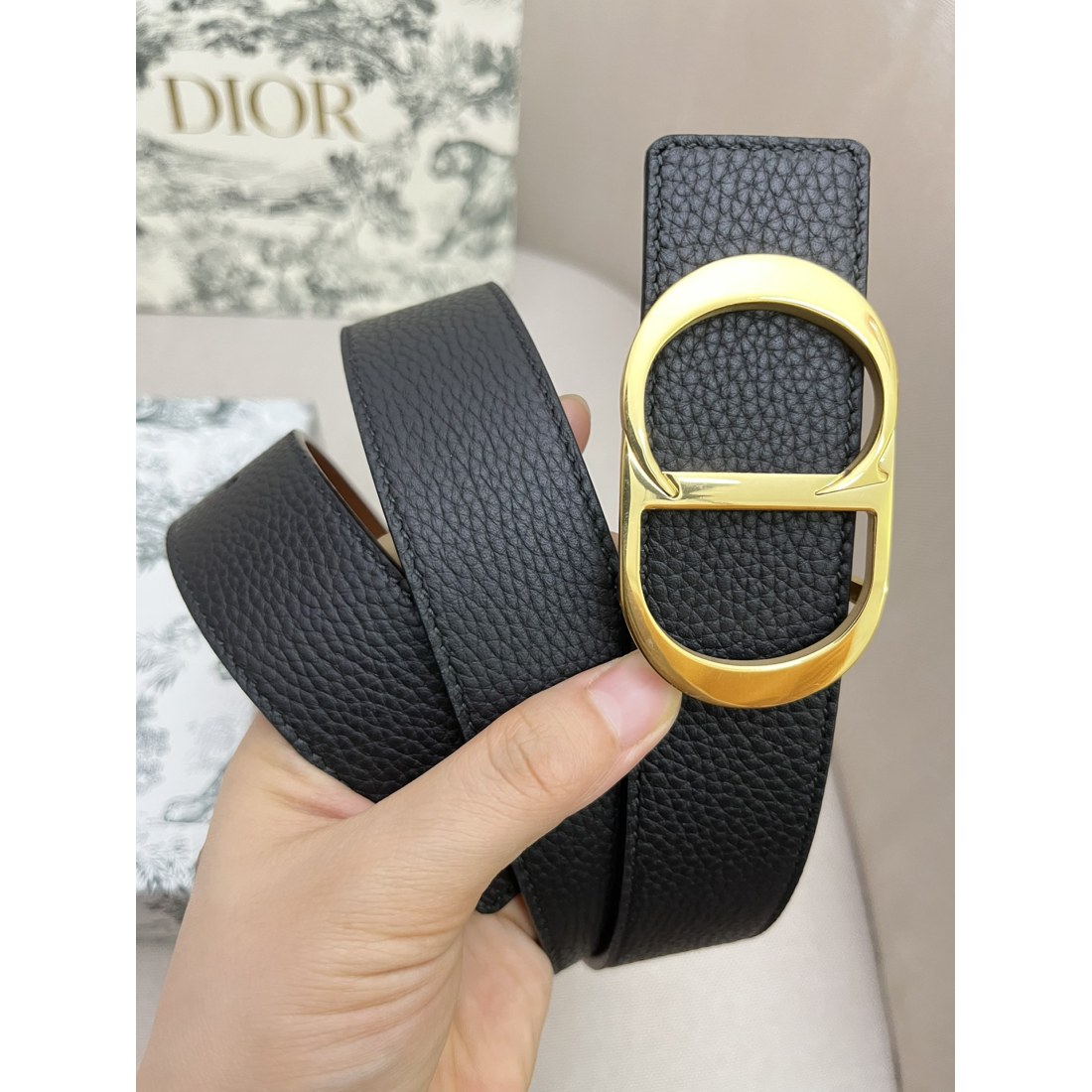 Dior cowhide and bottom leather, palladium plated pure steel buckle 35MM
