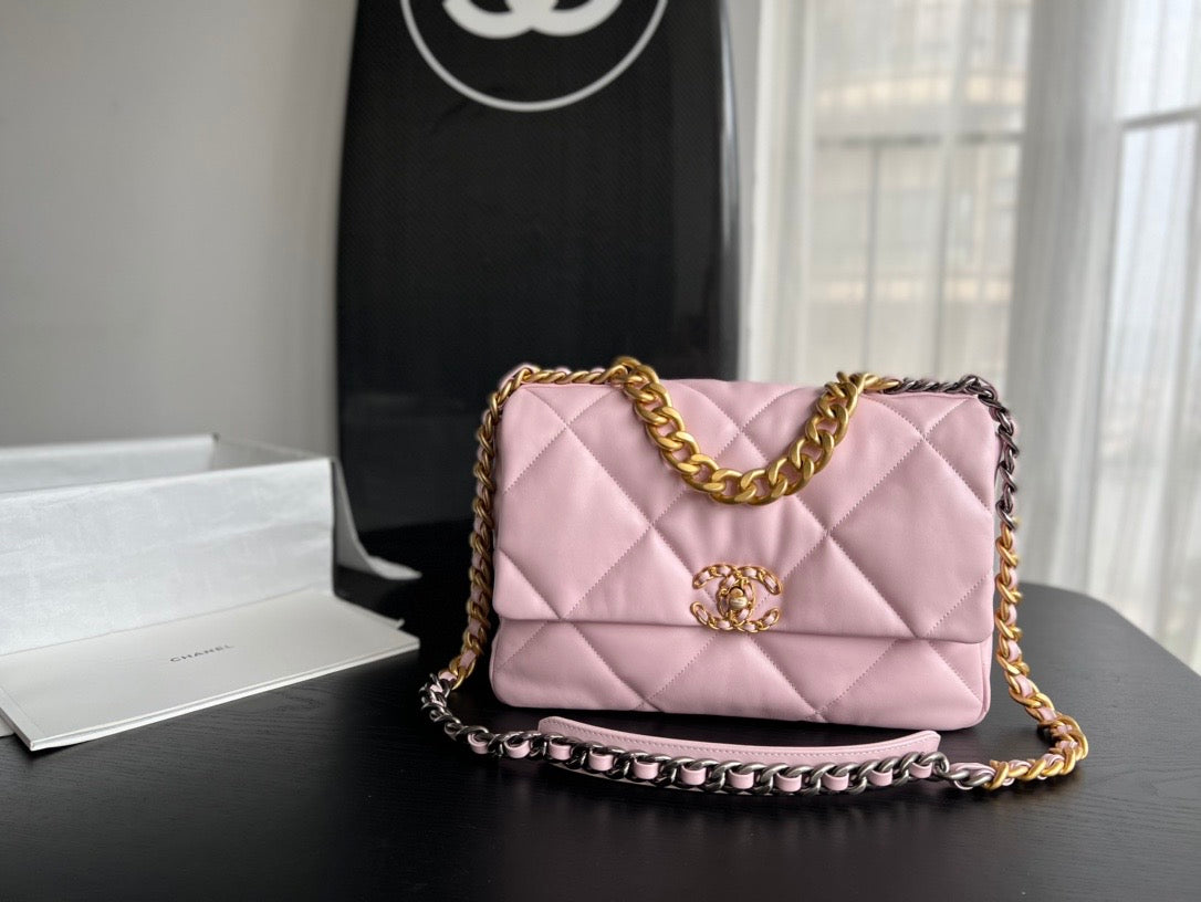 TOP CHANEL 19 Bag Maxi 36cm - Pink Sakura