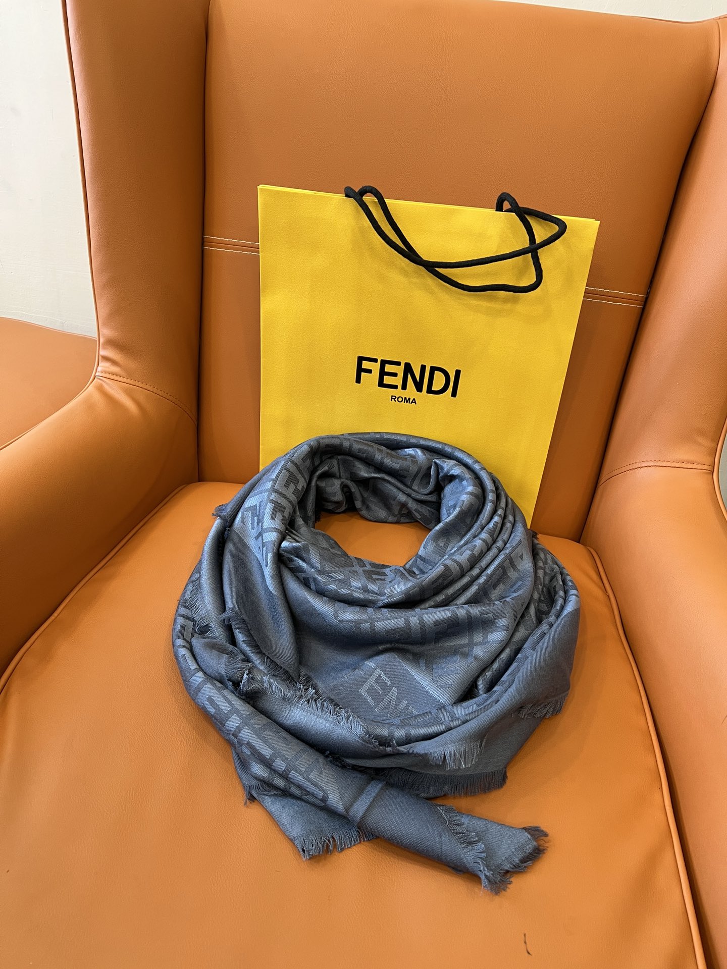 TOP FENDI FF Letter Jacquard Square Scarf 140 x 140 cm - 2 Colors