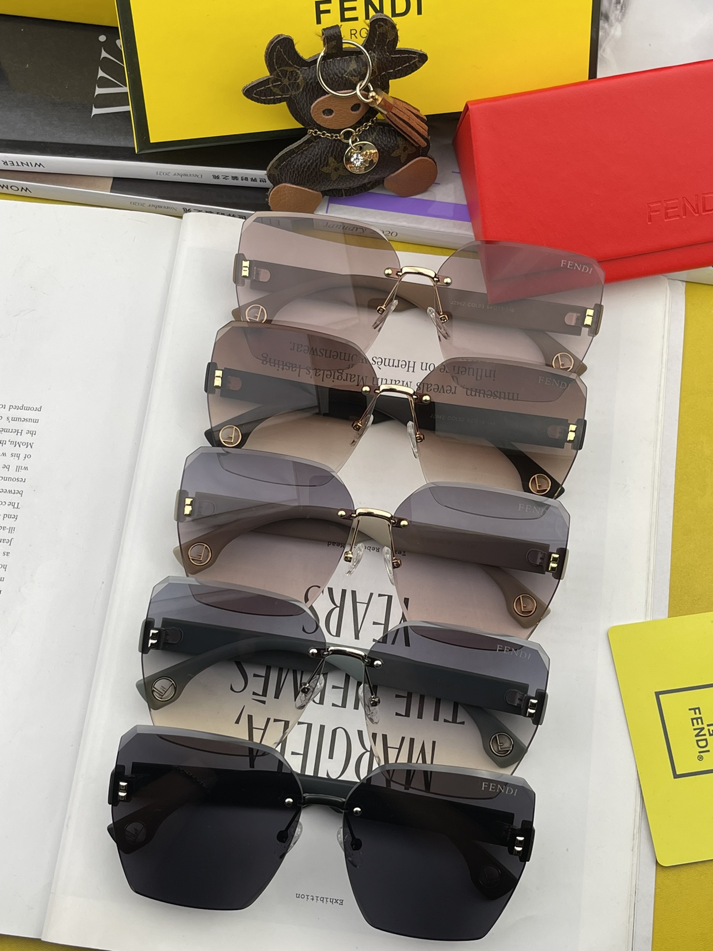 TOP FENDI Sunglasses - 5 Color