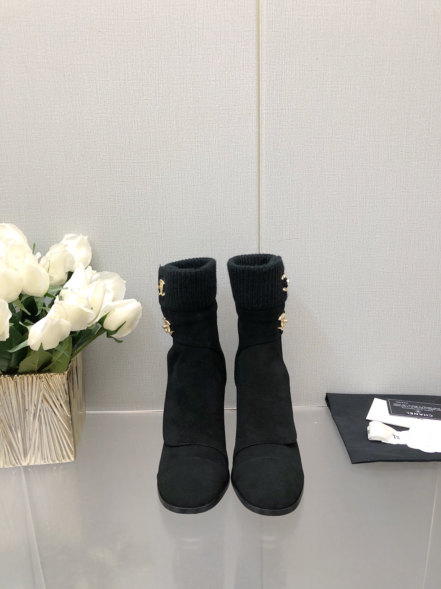 TOP CHANEL CC Boots - 4 Color