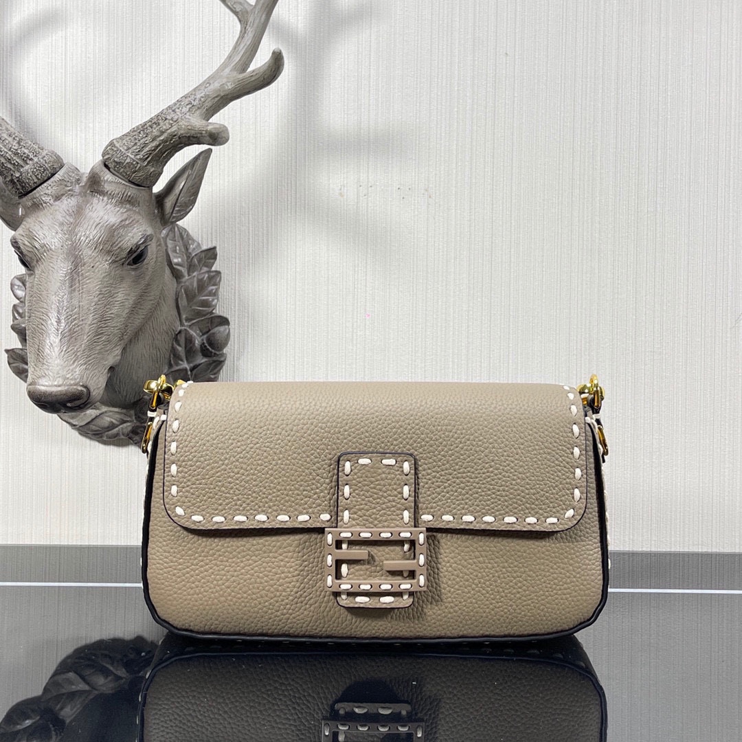 TOP FENDI Hand Sewn Leather Baguette Bags - 27.5-18-5cm - Light Gray
