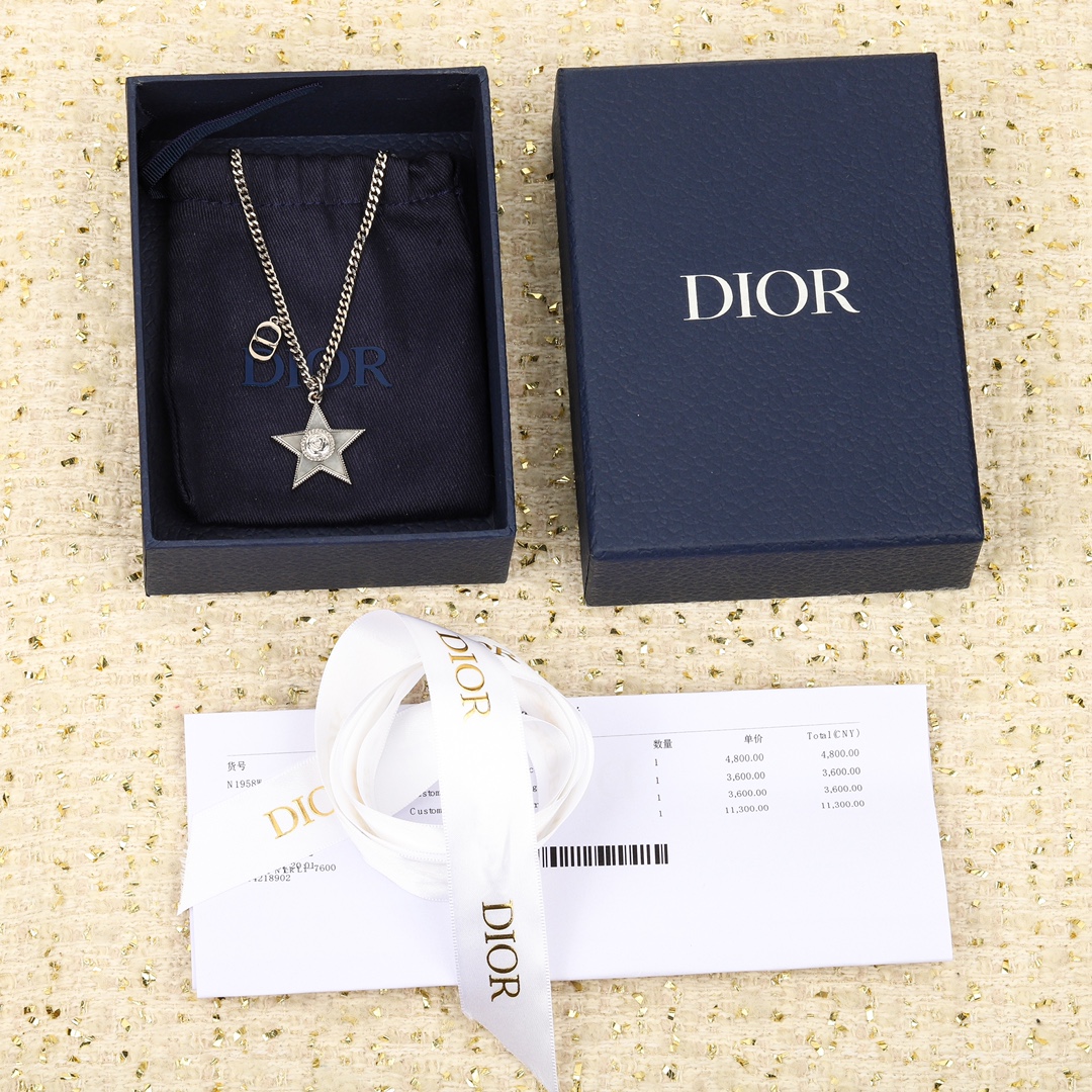 TOP Christian Dior Five-Pointed Star Necklace - Silver