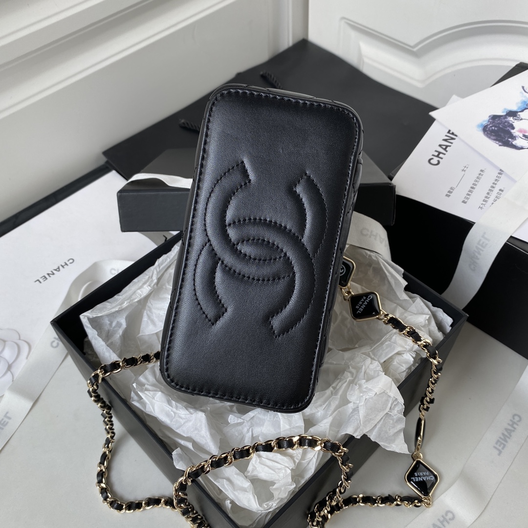 TOP CHANEL Lambskin Makeup Box 17*9.5*8cm - Black