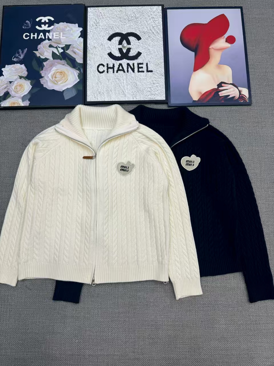 TOP Miu Miu Sweater - 2 Colors