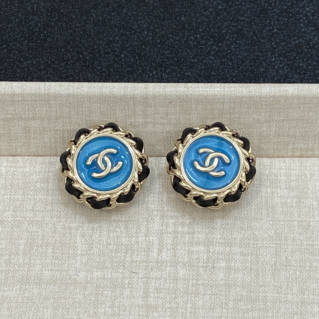 TOP CHANEL Earrings- 2 Colors
