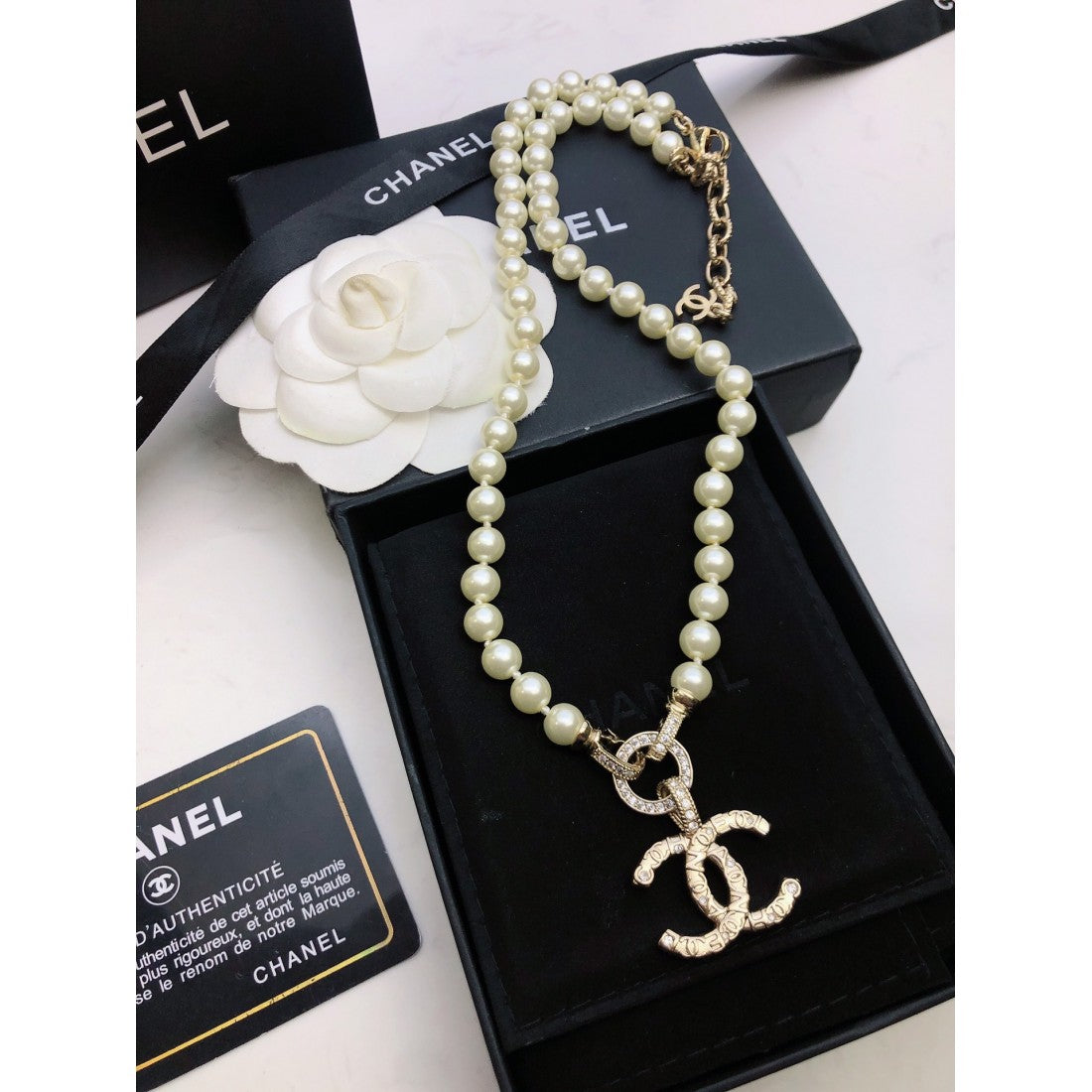 TOP CHANEL Pearl Choker and Vintage Logo Necklace