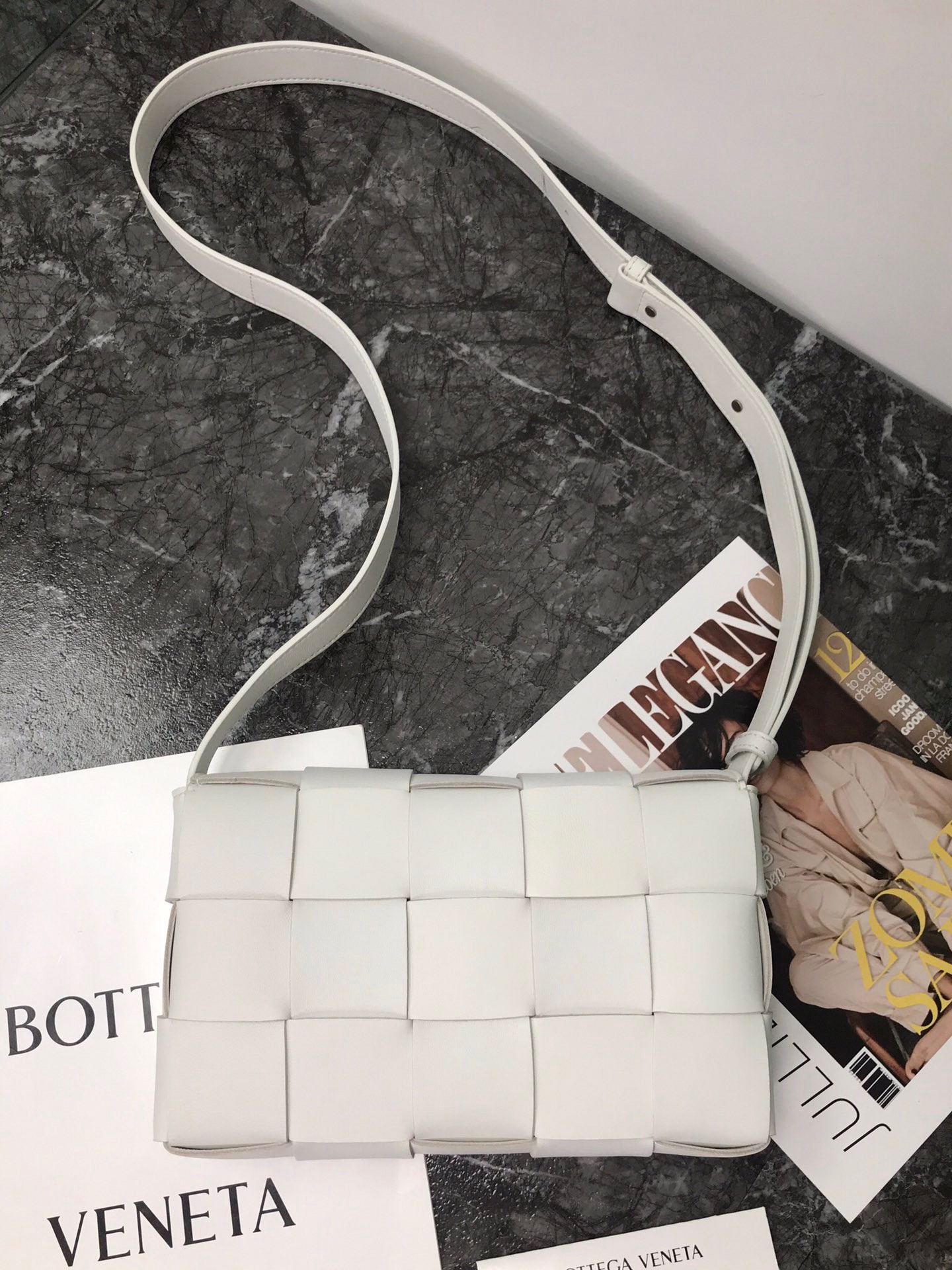 TOP Bottega Veneta BV Cassette Bags Classic - White