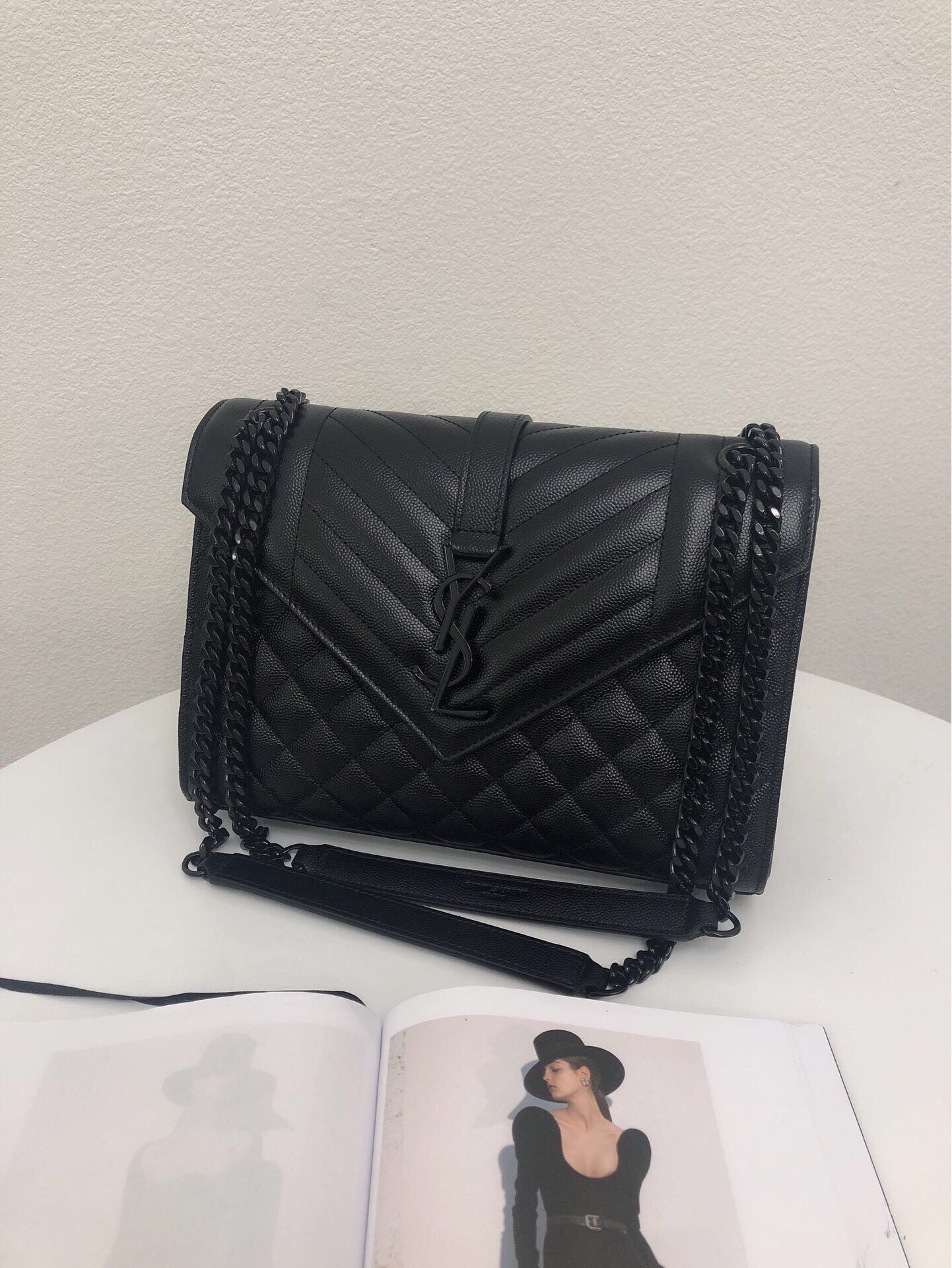 TOP Yves Saint Laurent YSL Envelop Shoulder Bag Medium 24×17.5×6cm - ALL BLACK