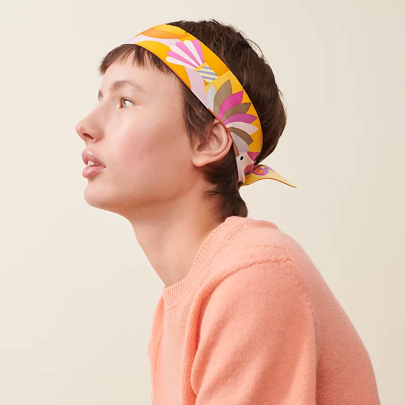 TOP HERMES Grand Parade Twilly Scarf 86 x 5 cm - 4 Colours