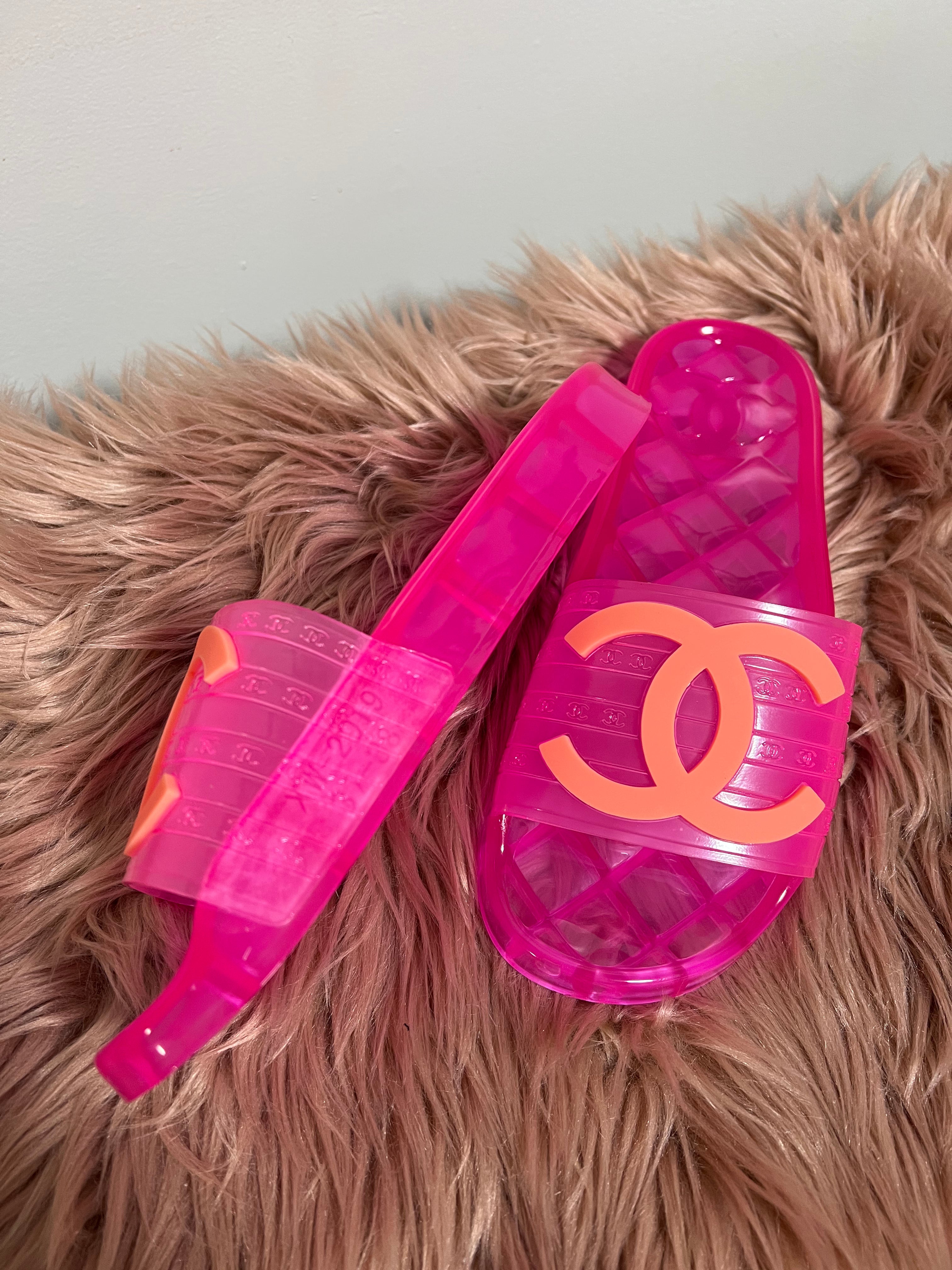 TOP CHANEL Clear Jelly Slides - Pink