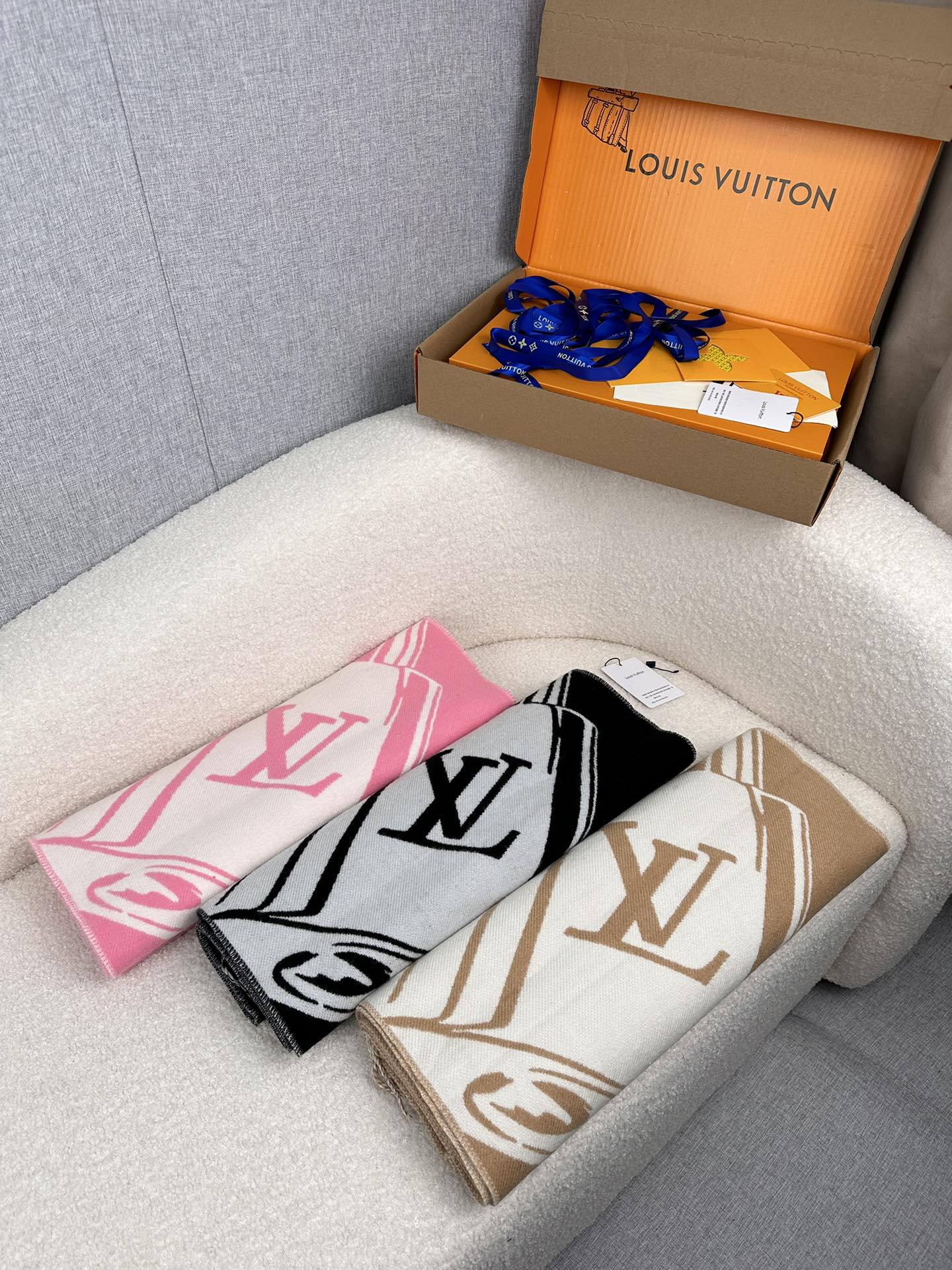 TOP Louis Vuitton LV Wool Scarf 45 x 215cm - 3 Color