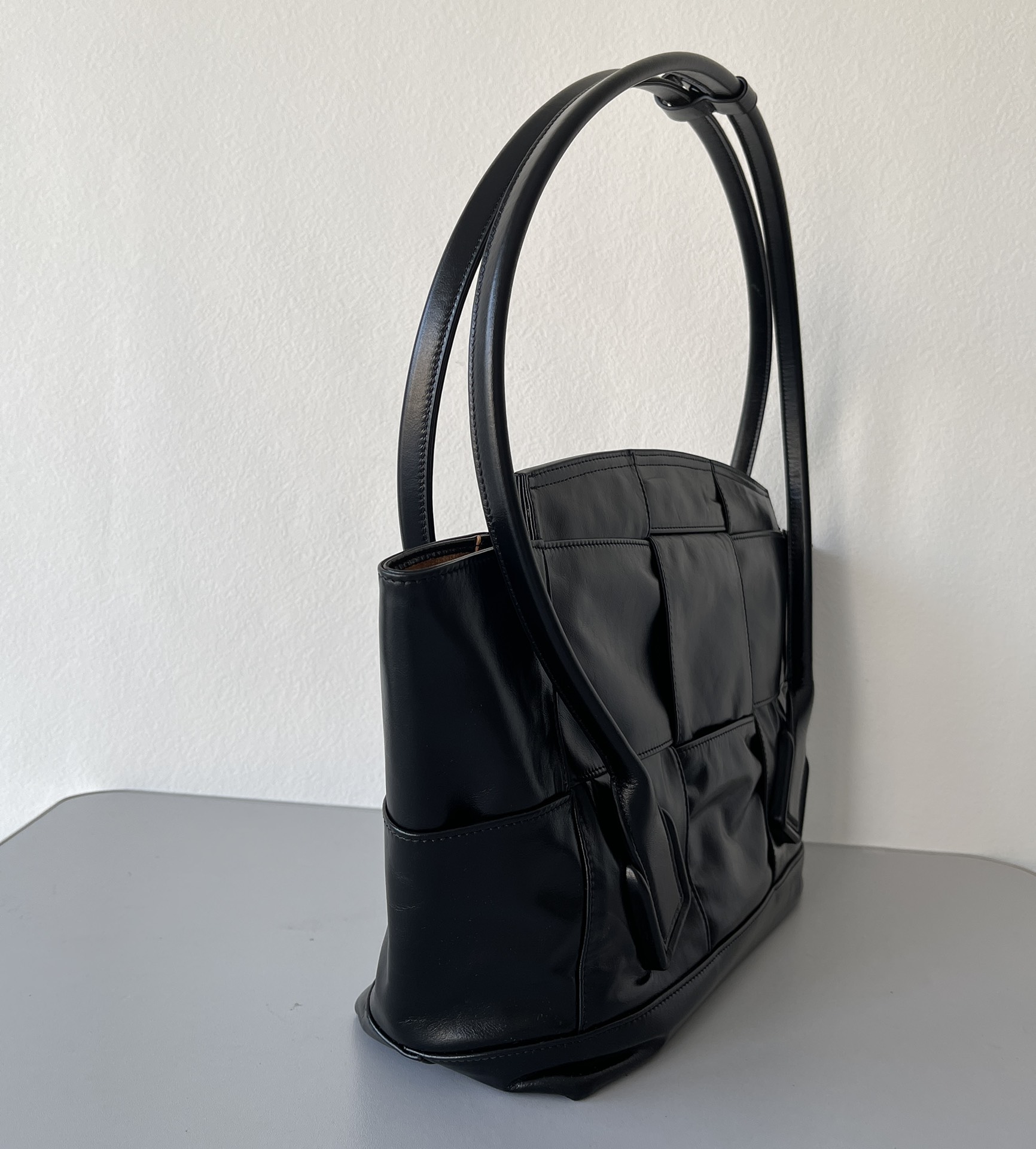 TOP Bottega Veneta BV Arco Bags 56x15x34cm - Black