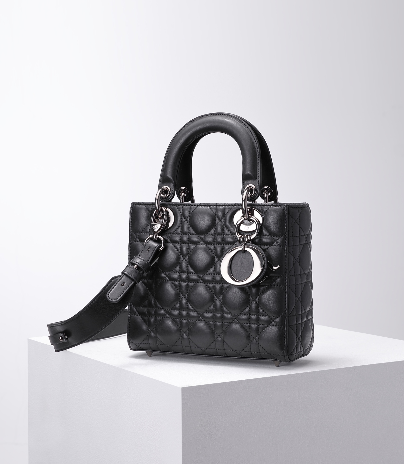 TOP Christian Dior Using Sheepskin Paired With Rattan Plaid Handbag 20x16.5x8cm - Black&SHW