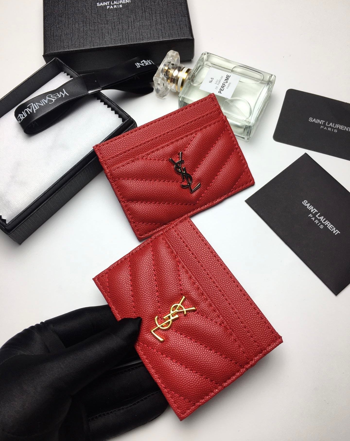 TOP Yves Saint Laurent YSL Card Holder Caviar Skin - Red
