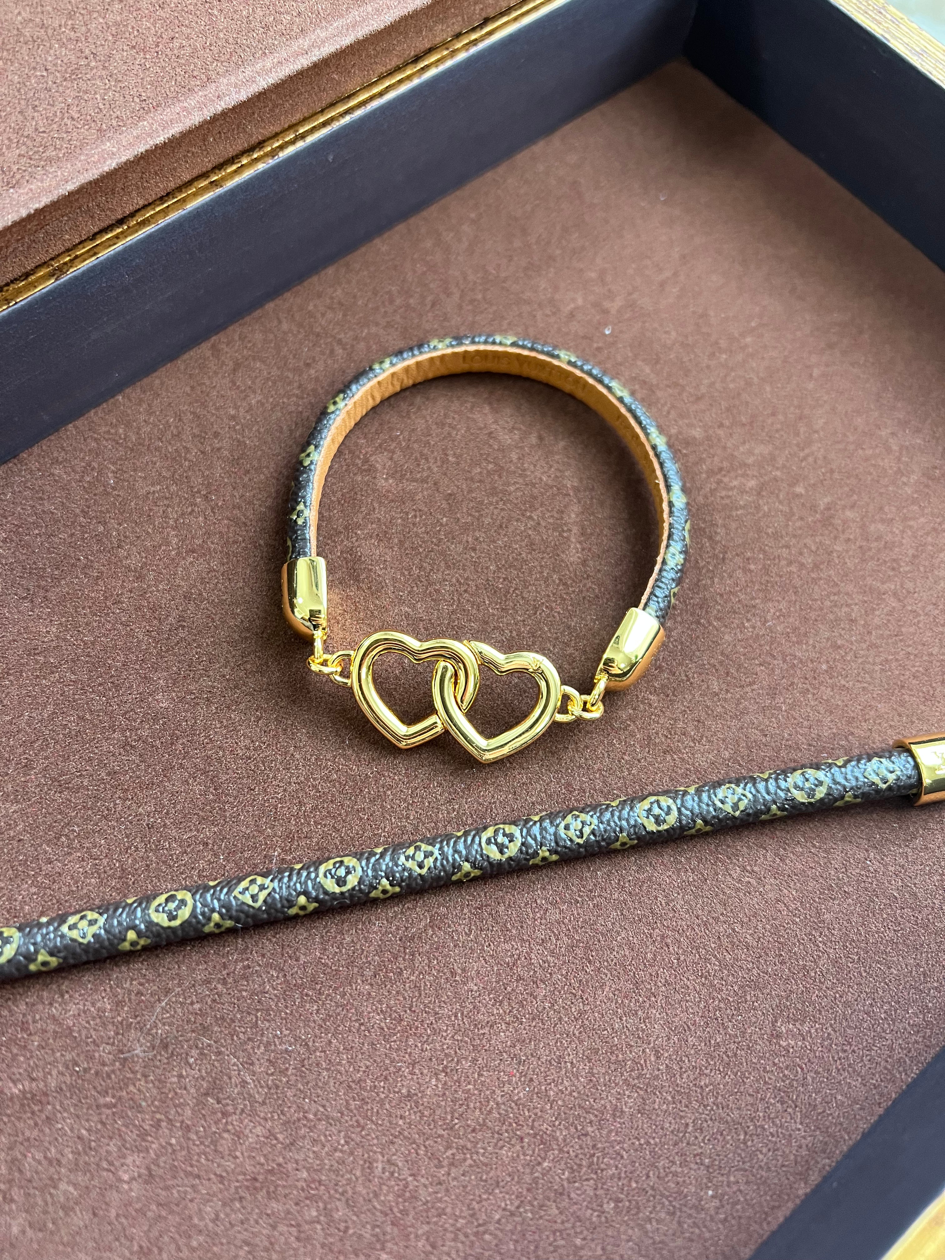 TOP Louis Vuitton LV Monogram Say Yes Bracelet