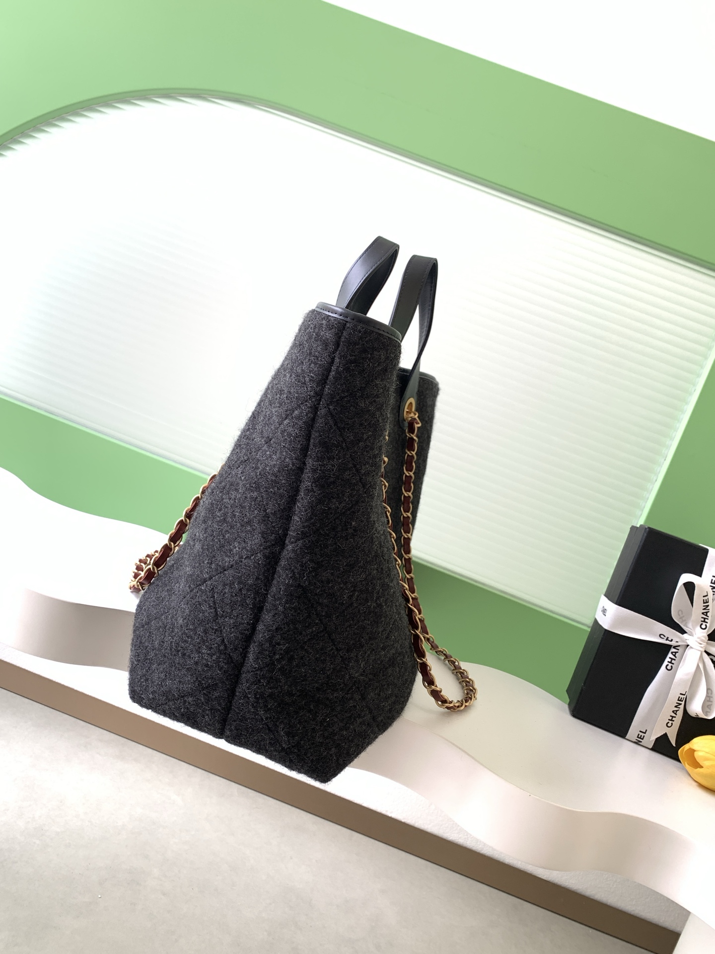 TOP CHANEL Felt Tote Bag 32-60-17 cm - Black