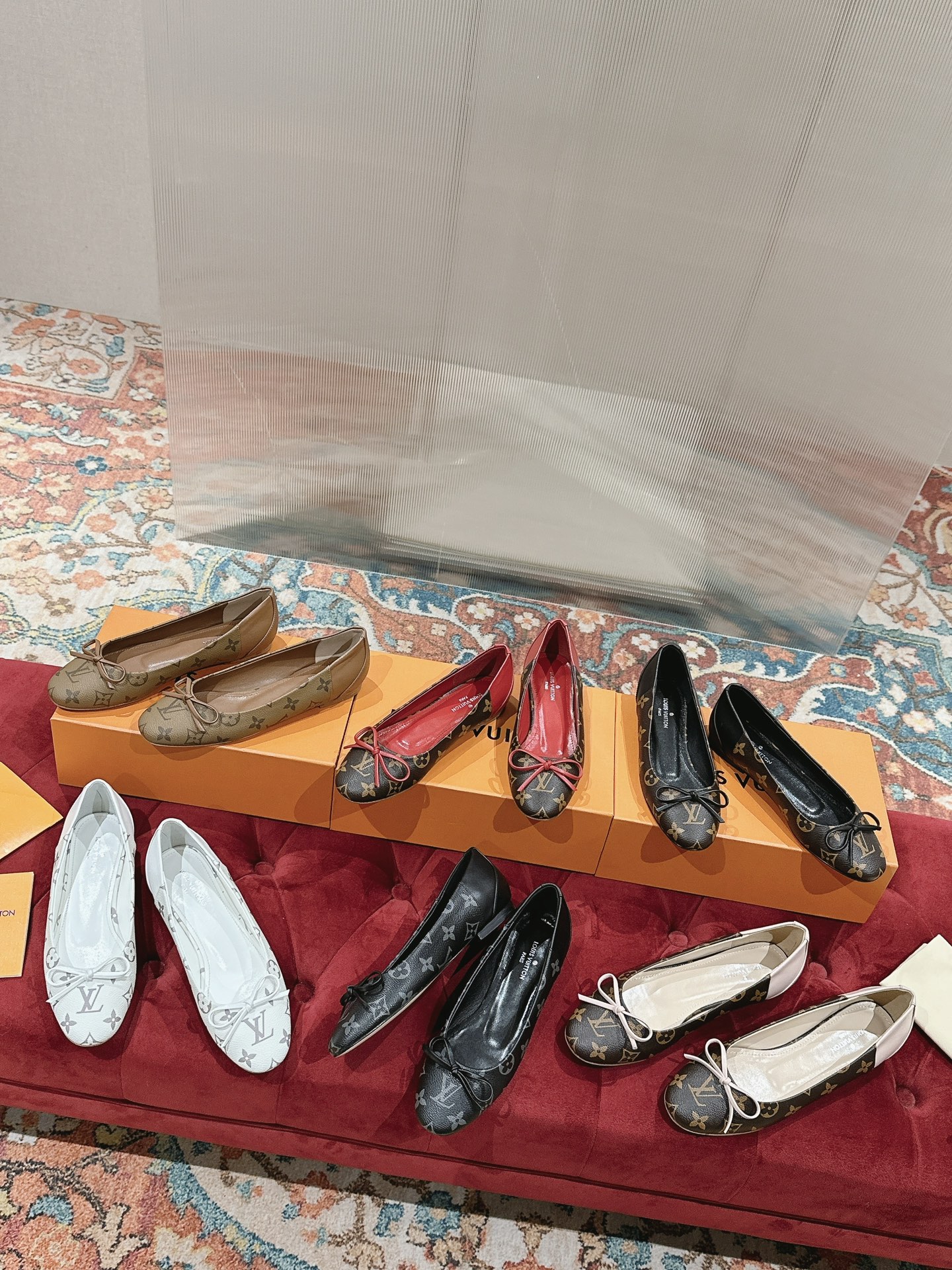 TOP Louis Vuitton LV Urban Twist Flats - 6 Colours