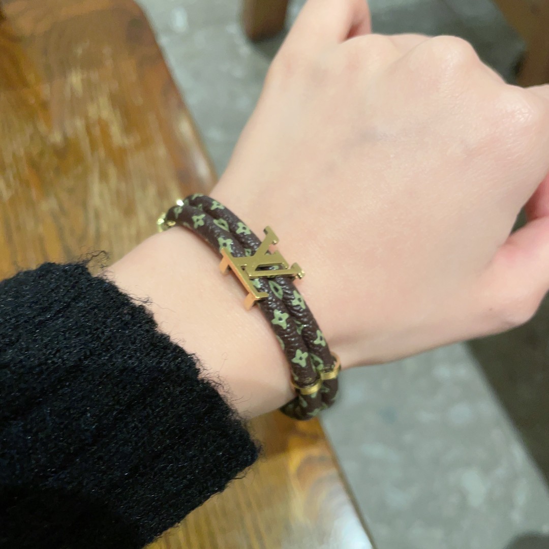 TOP Louis Vuitton LV Bracelet - Brown