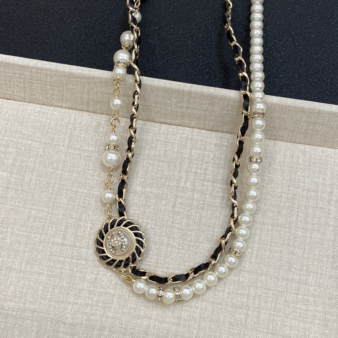 TOP CHANEL Necklace - Gold