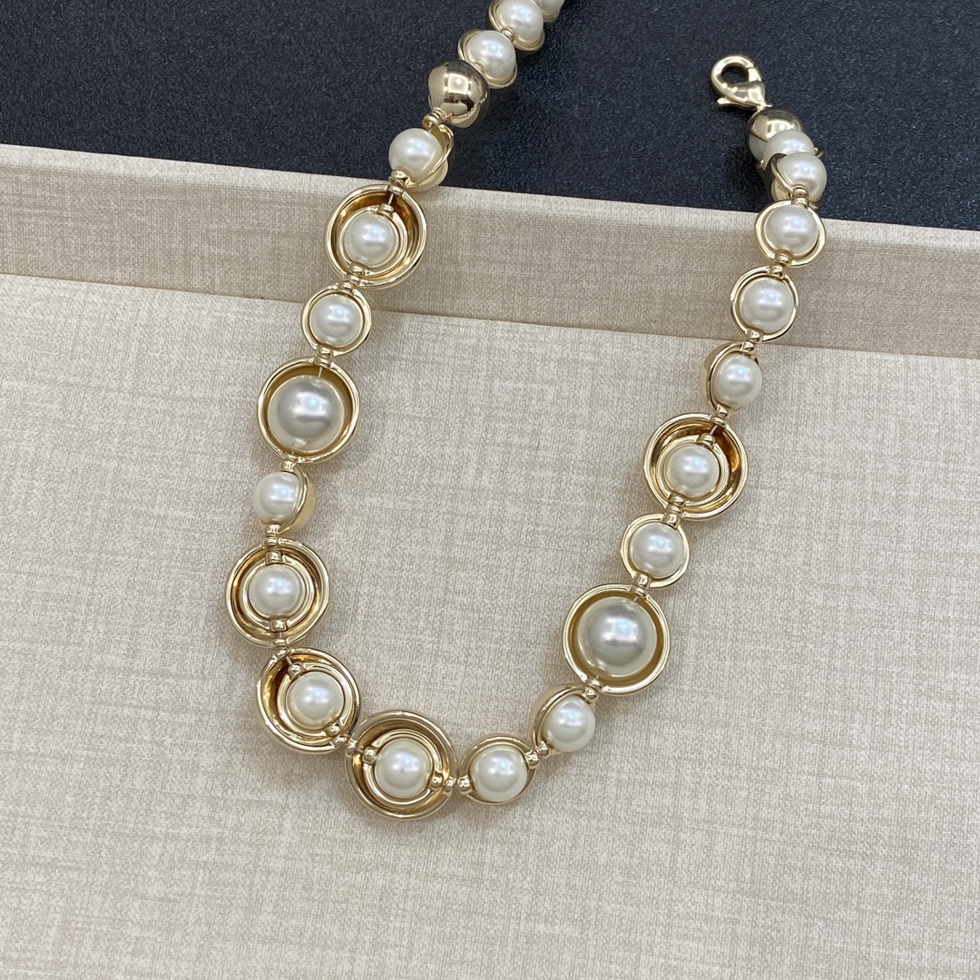 TOP CHANEL Necklace - Gold
