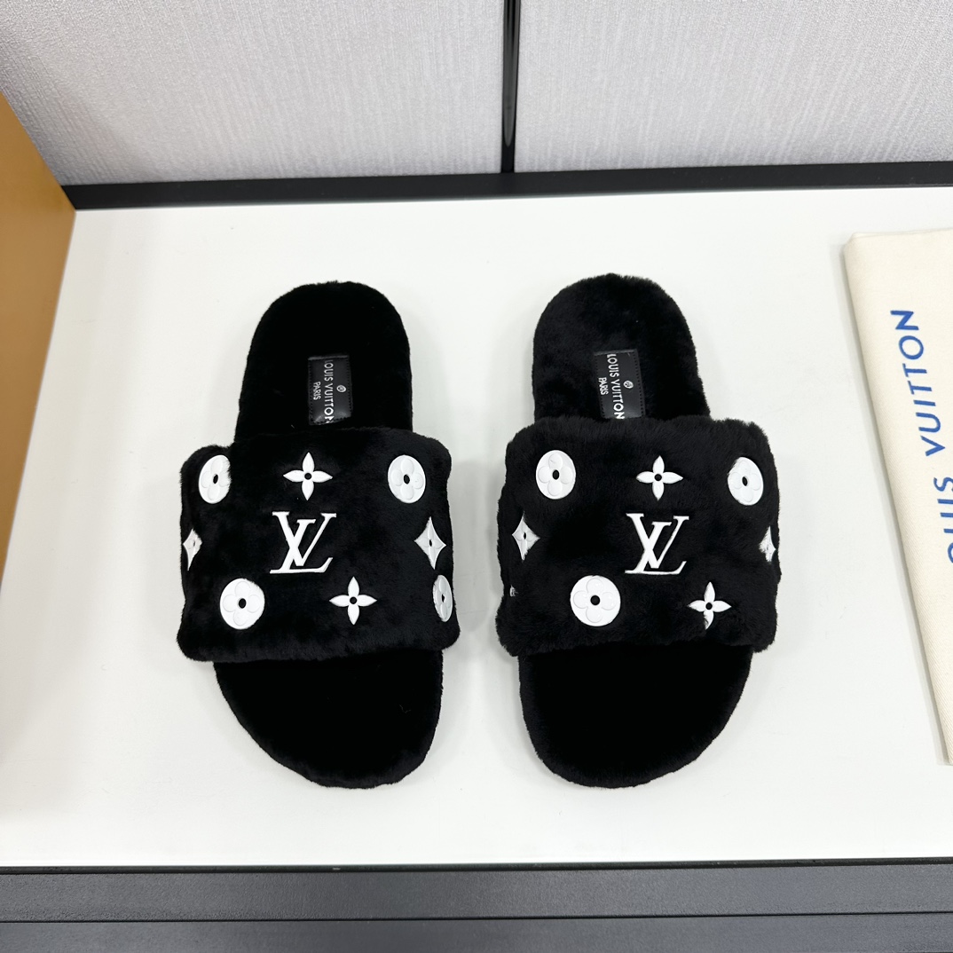 TOP Louis Vuitton LV Monogram Fur Slippers - 5 Colors