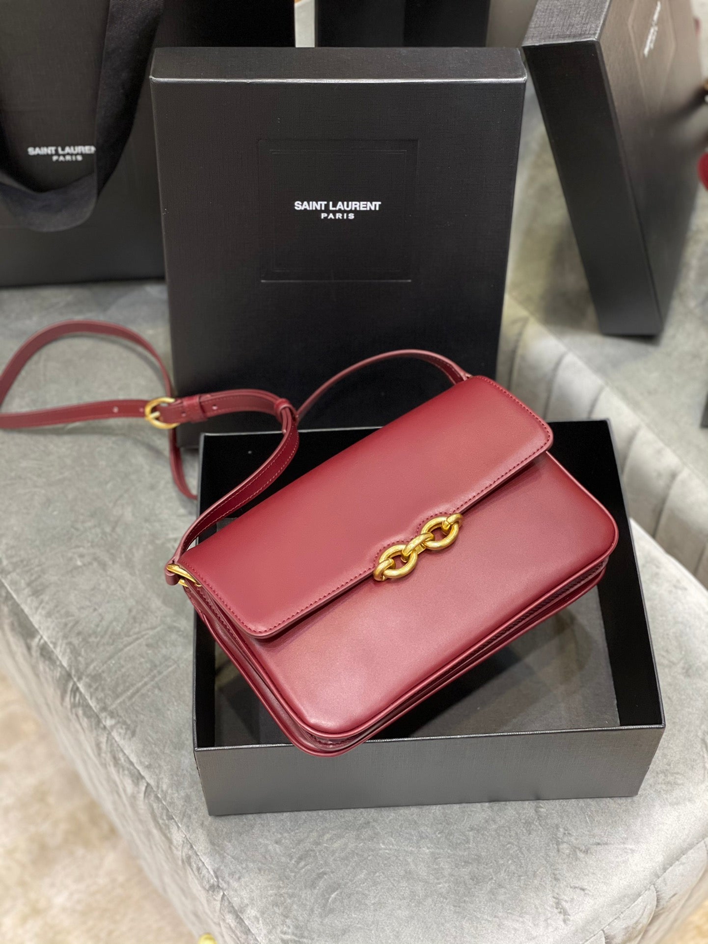 TOP Yves Saint Laurent YSL Maillon Satchel Bag - Burgundy