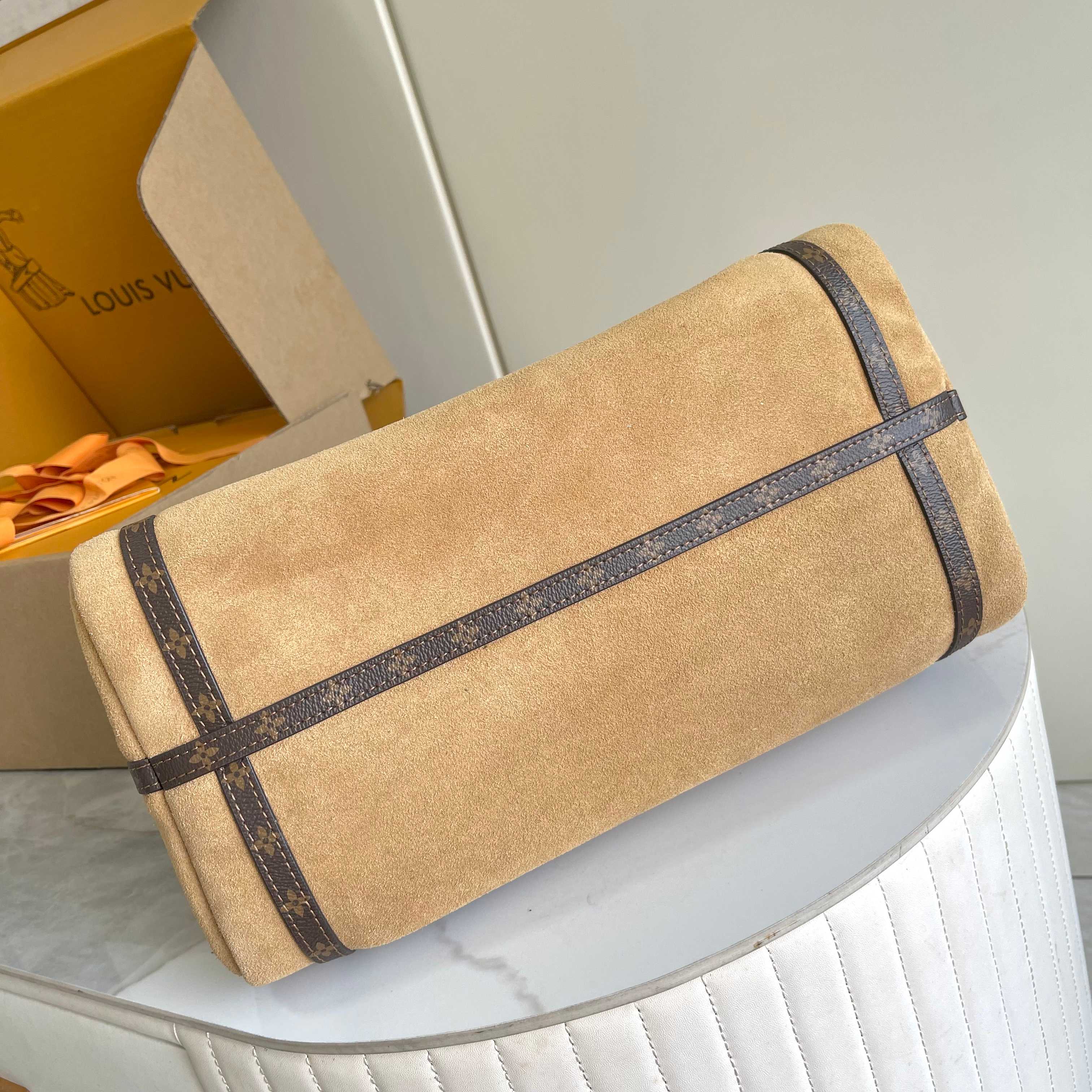 TOP Louis Vuitton LV Express Bag 24x18.5x36 cm - Brown