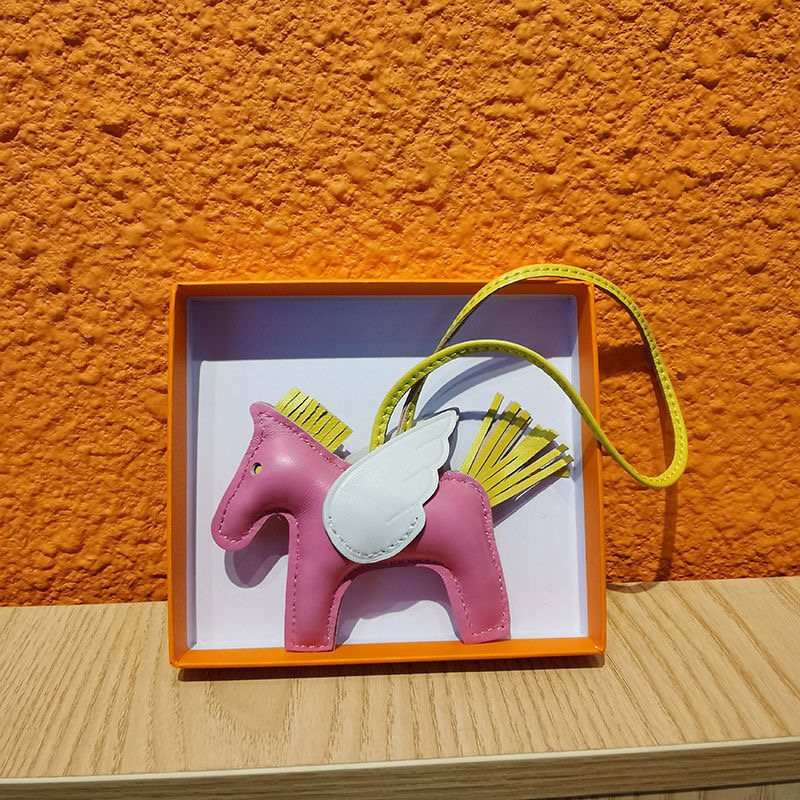 TOP HERMES Pagasus Charm - 19 Colours