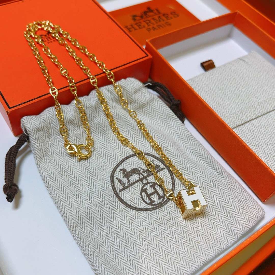 TOP HERMES H  Necklace - Gold