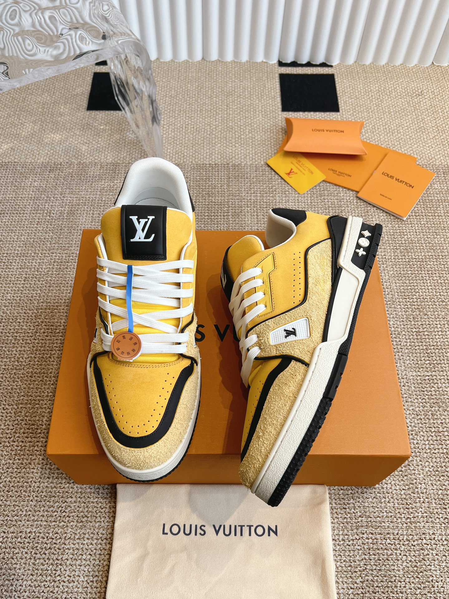TOP Louis Vuitton LV Sneakers - 4 Colors