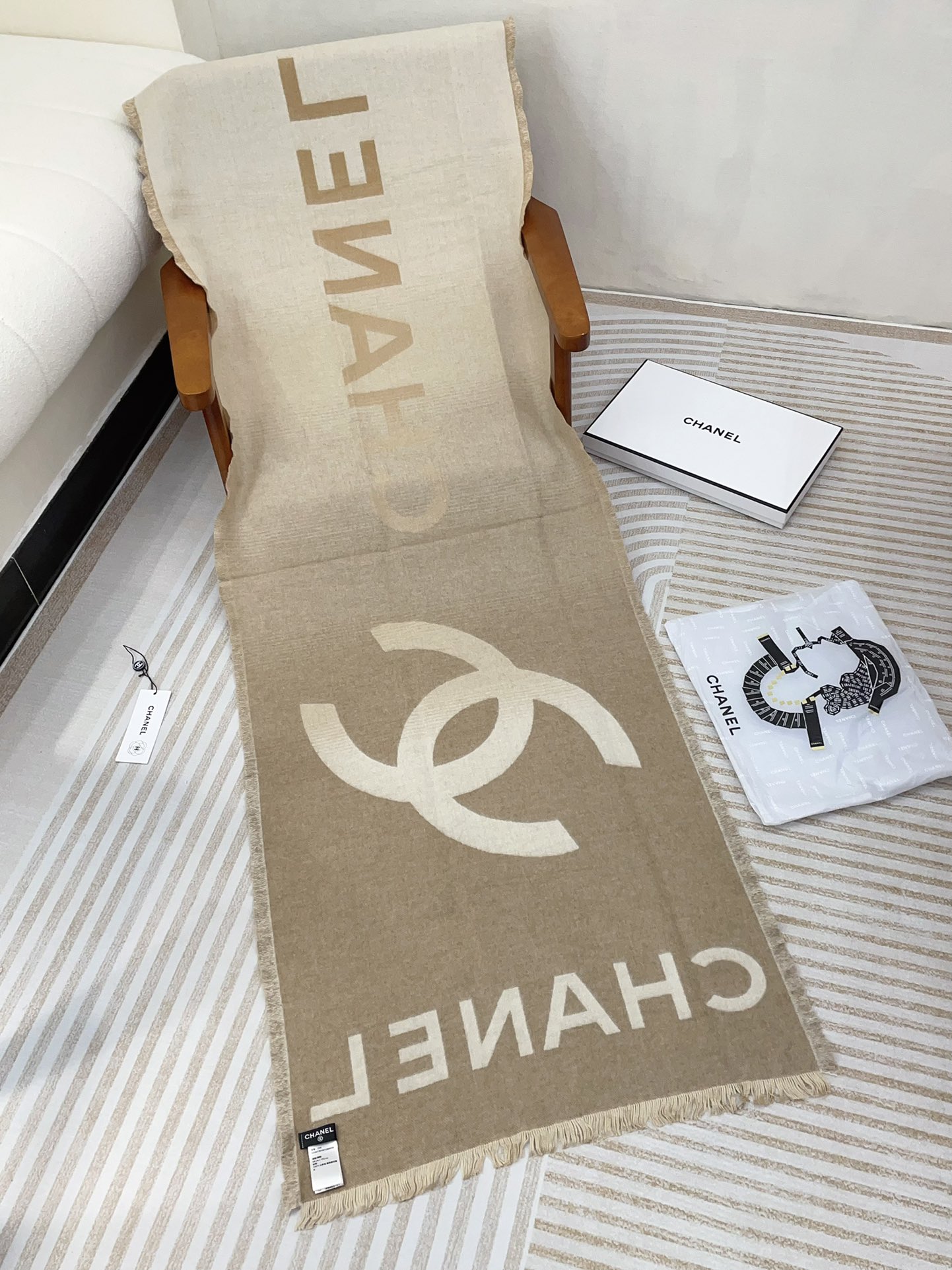 TOP CHANEL Cashmere Shawl Scarf 75x200 cm - Khaki