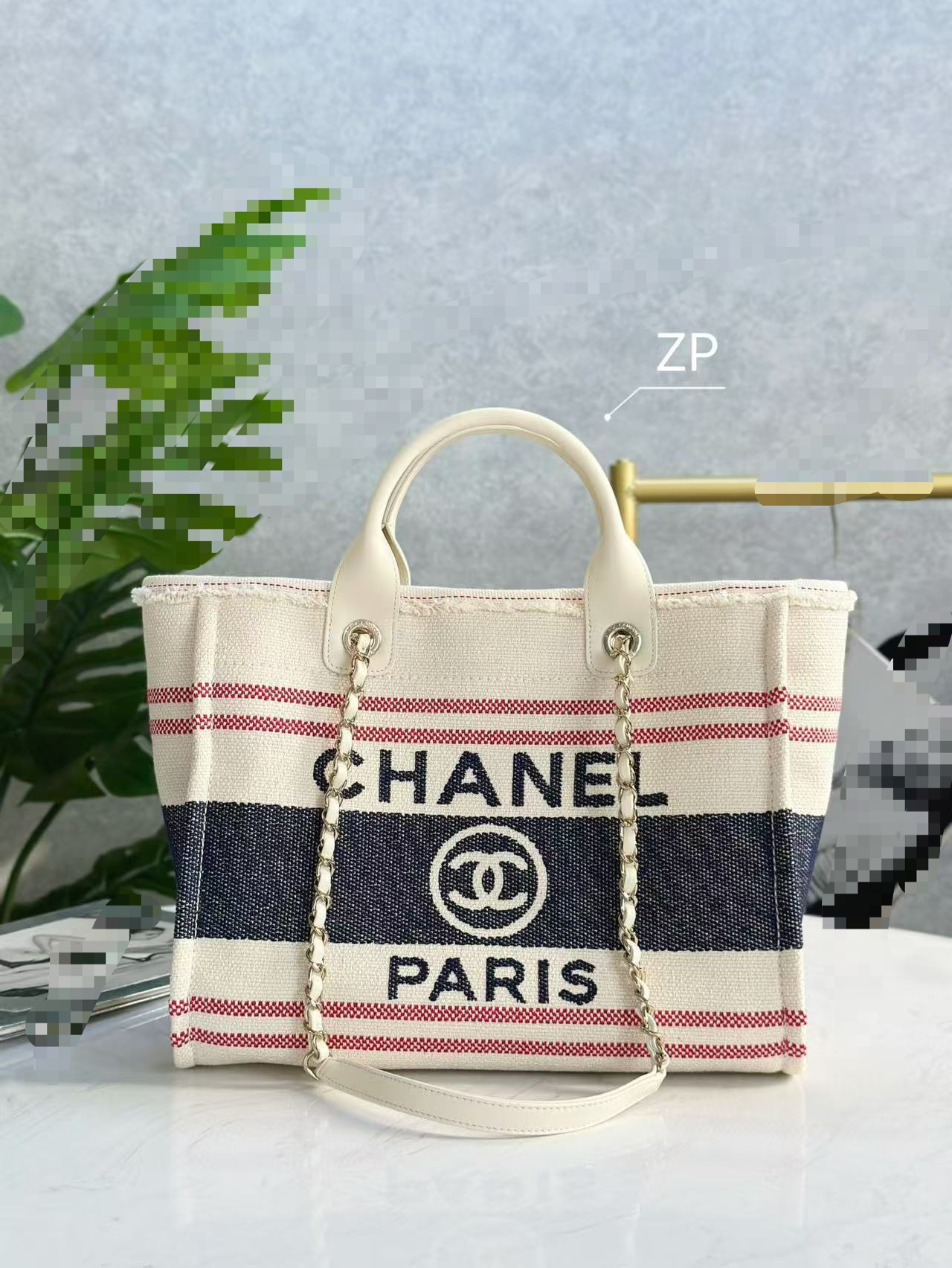 TOP CHANEL Deauville Bag 32cm - Beige