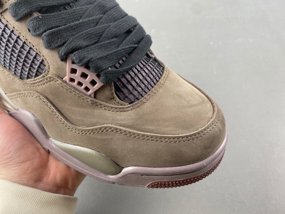 Air Jordan 4 “Dark Mocha”