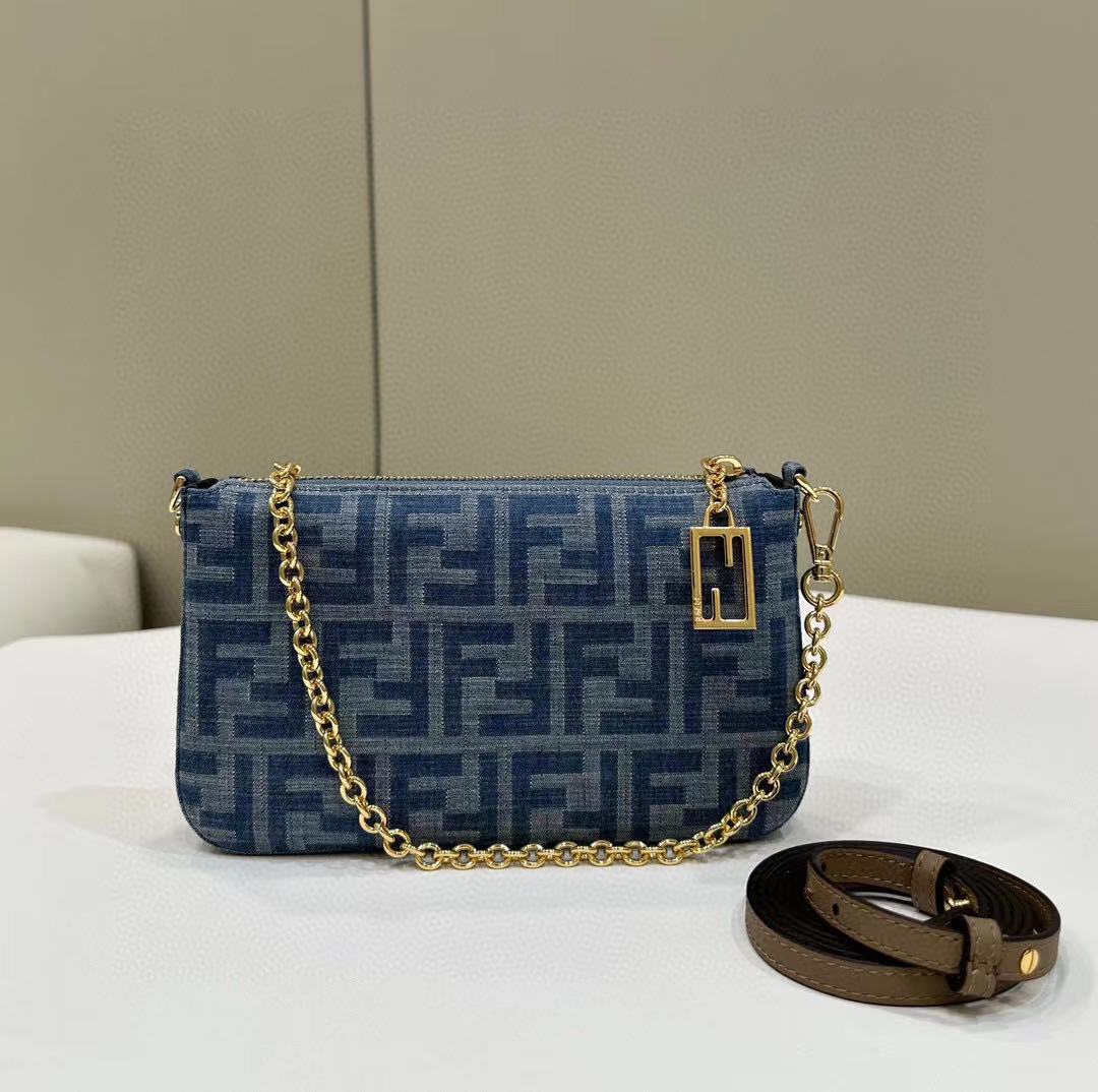 TOP FENDI Baguette Pouch Bag 20x3x12cm - Blue