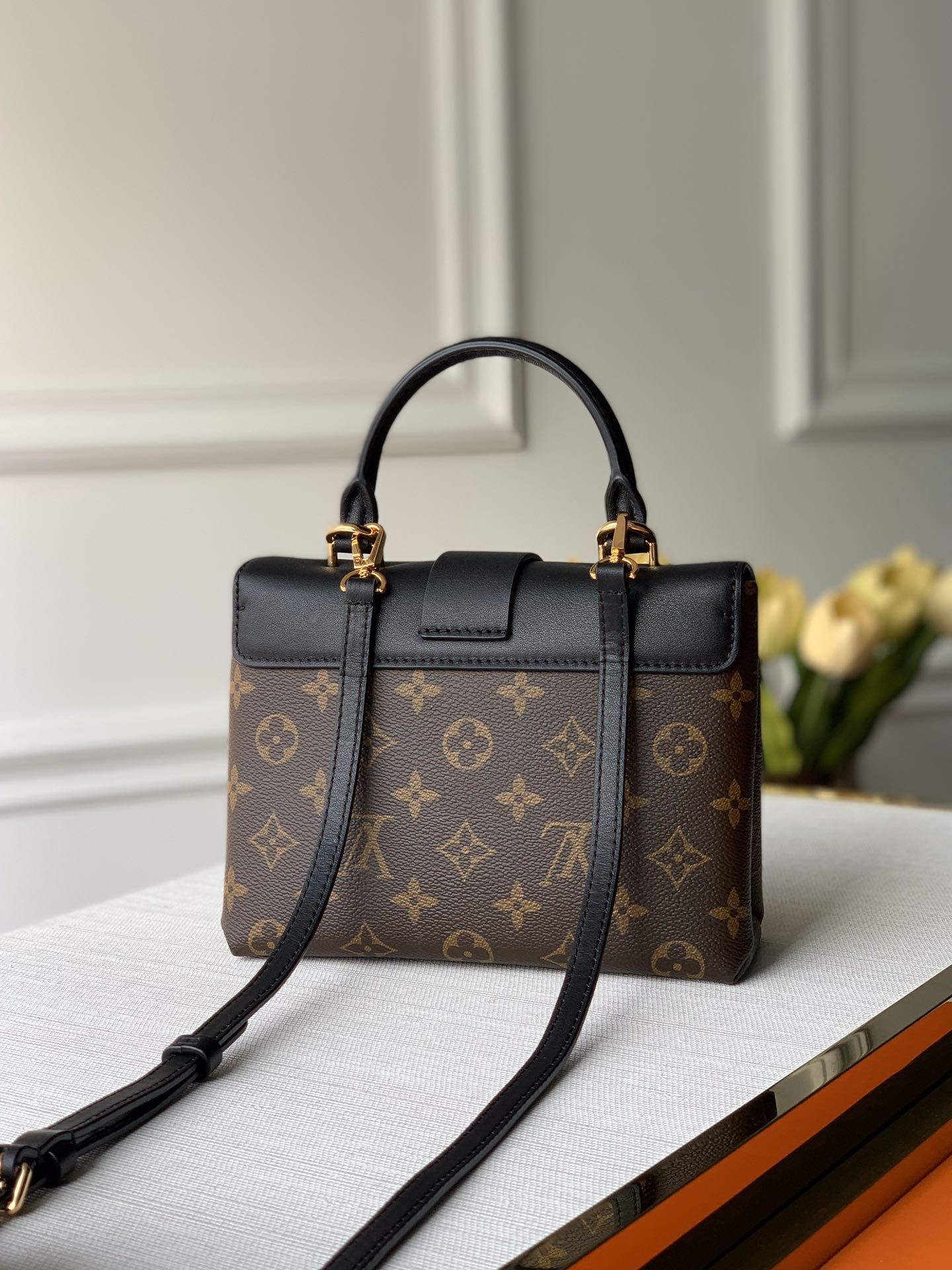 TOP Louis Vuitton LV Locky BB Bag Monogram 20.0 x 16.0 x 7.5 cm- Black