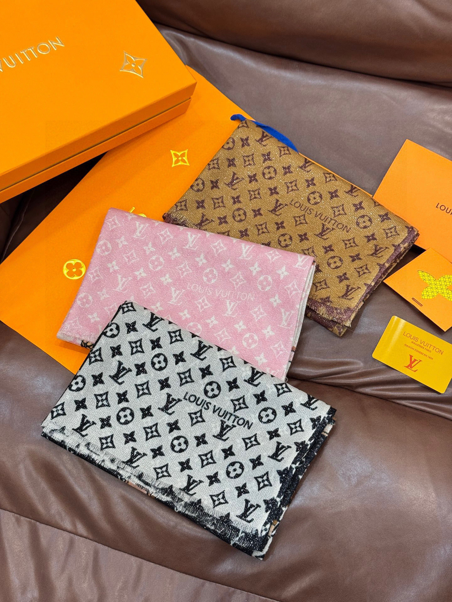 TOP Louis Vuitton LV Monogram Cashmere Scarf 110 x 200cm - 3 Color