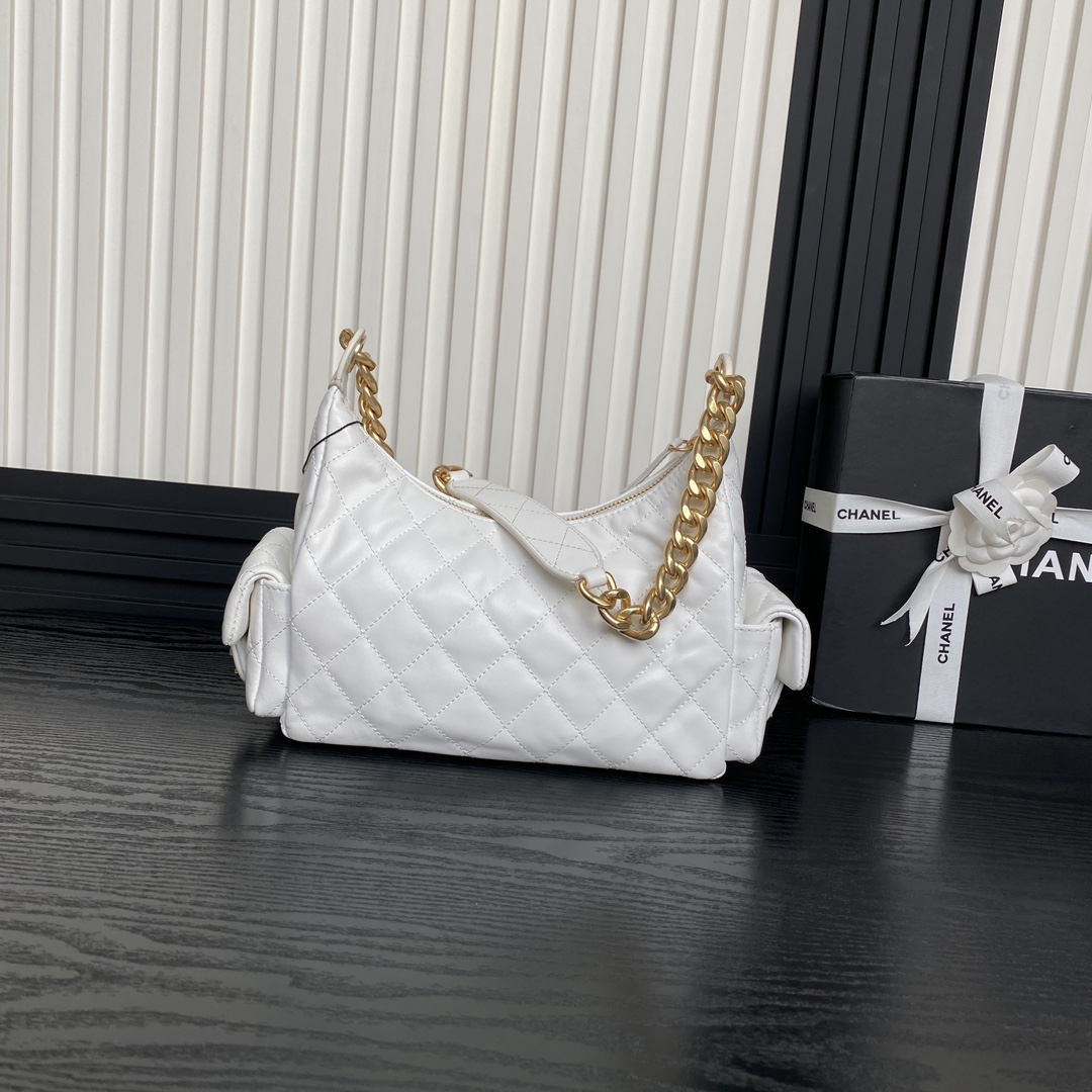 TOP CHANEL Hobo Bag 22x31x15cm - White